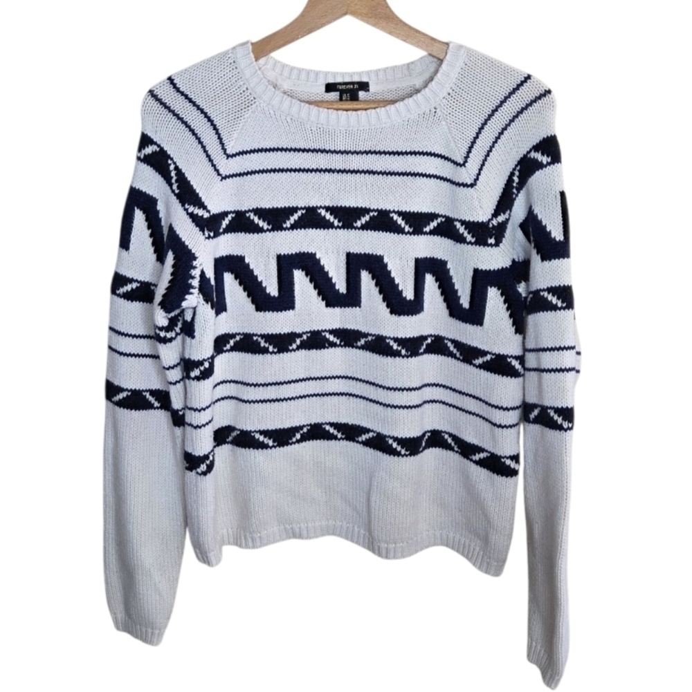 Forever 21 | Cream Black Navy Aztec Print Crewneck Sweater Size Medium